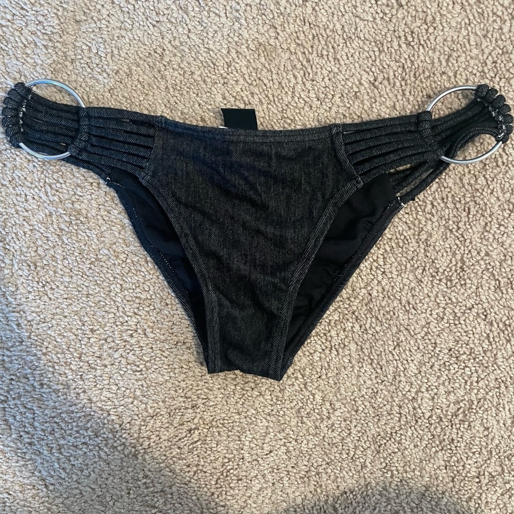 Bikini bottom